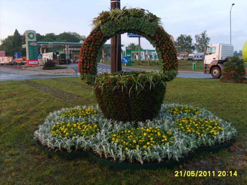 kosz kwiatowy z serwetą 2